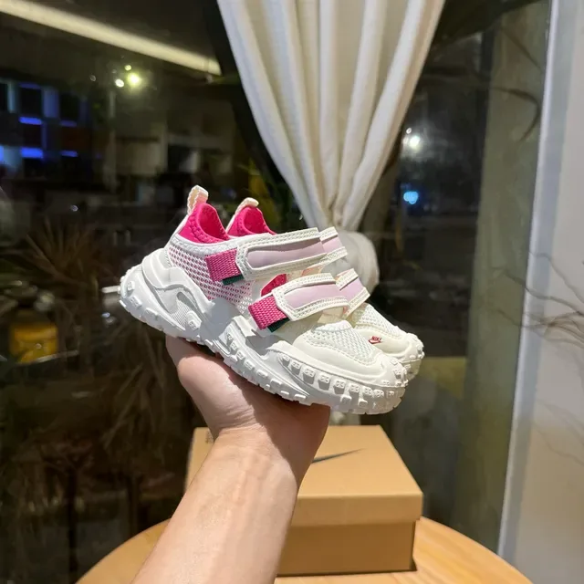 Nike White Pink Chunky Sole Dual Velcro Straps Lifestyle Sneakers 11