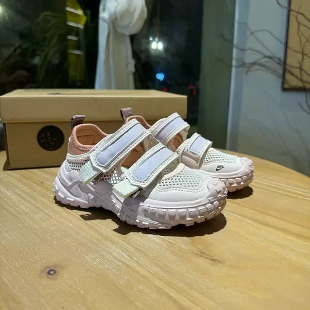 Nike White Pink Chunky Sole Dual Velcro Straps Lifestyle Sneakers 24