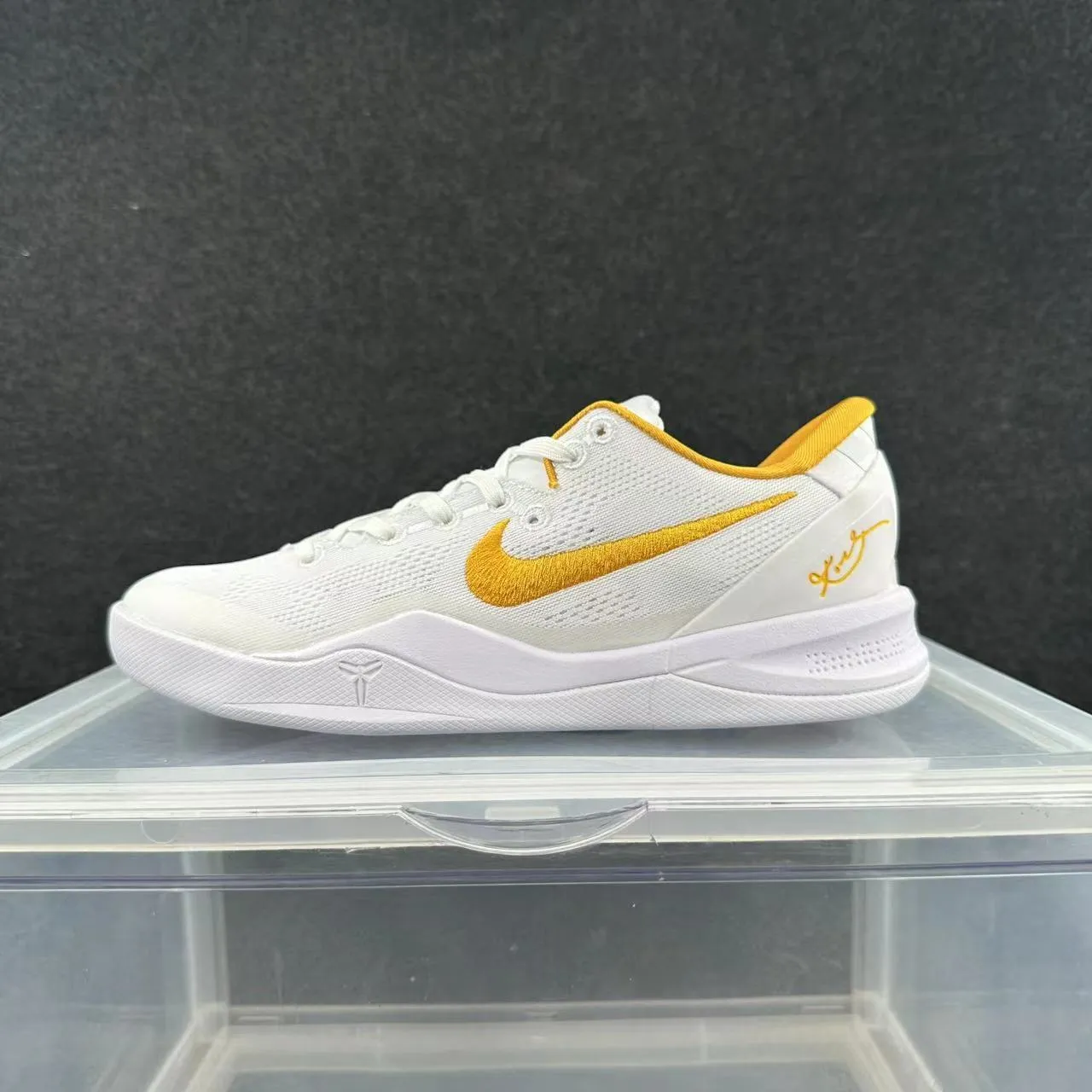 Nike Zoom Kobe VIII White Gold Tênis de Basquete 2