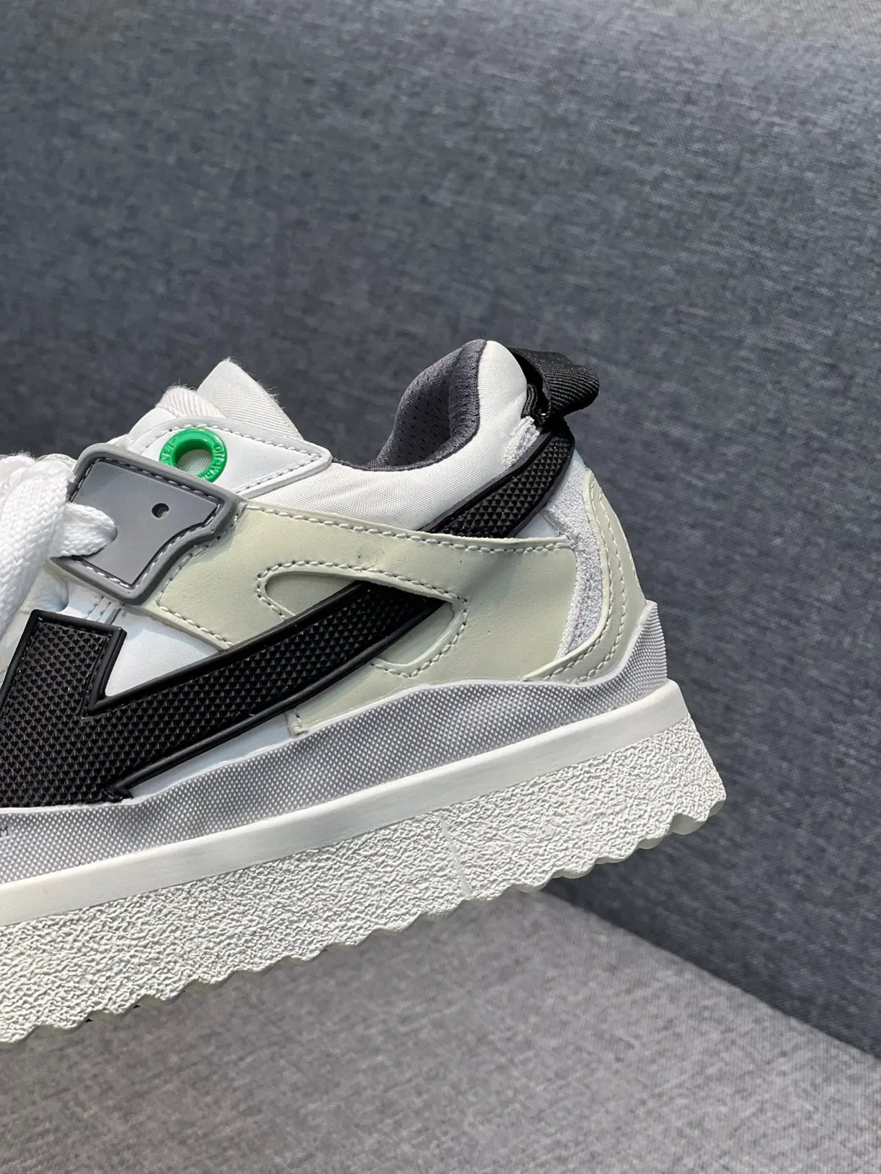 Off-White Black Low-Top Perforated Toe Lifestyle Sneakers 8