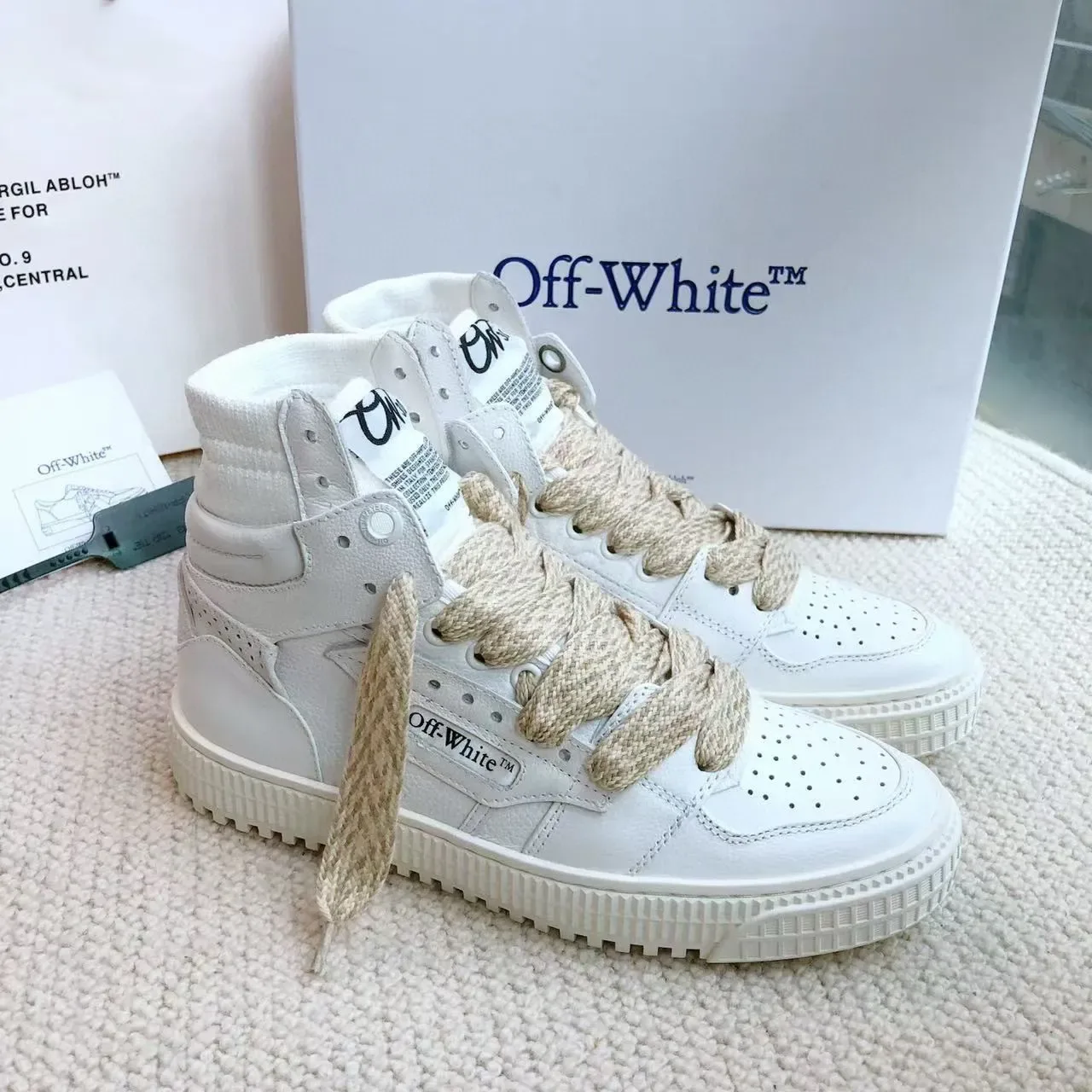 Off-White High-Top Lifestyle Sneaker Beige Leather Lifestyle Sneakers 4