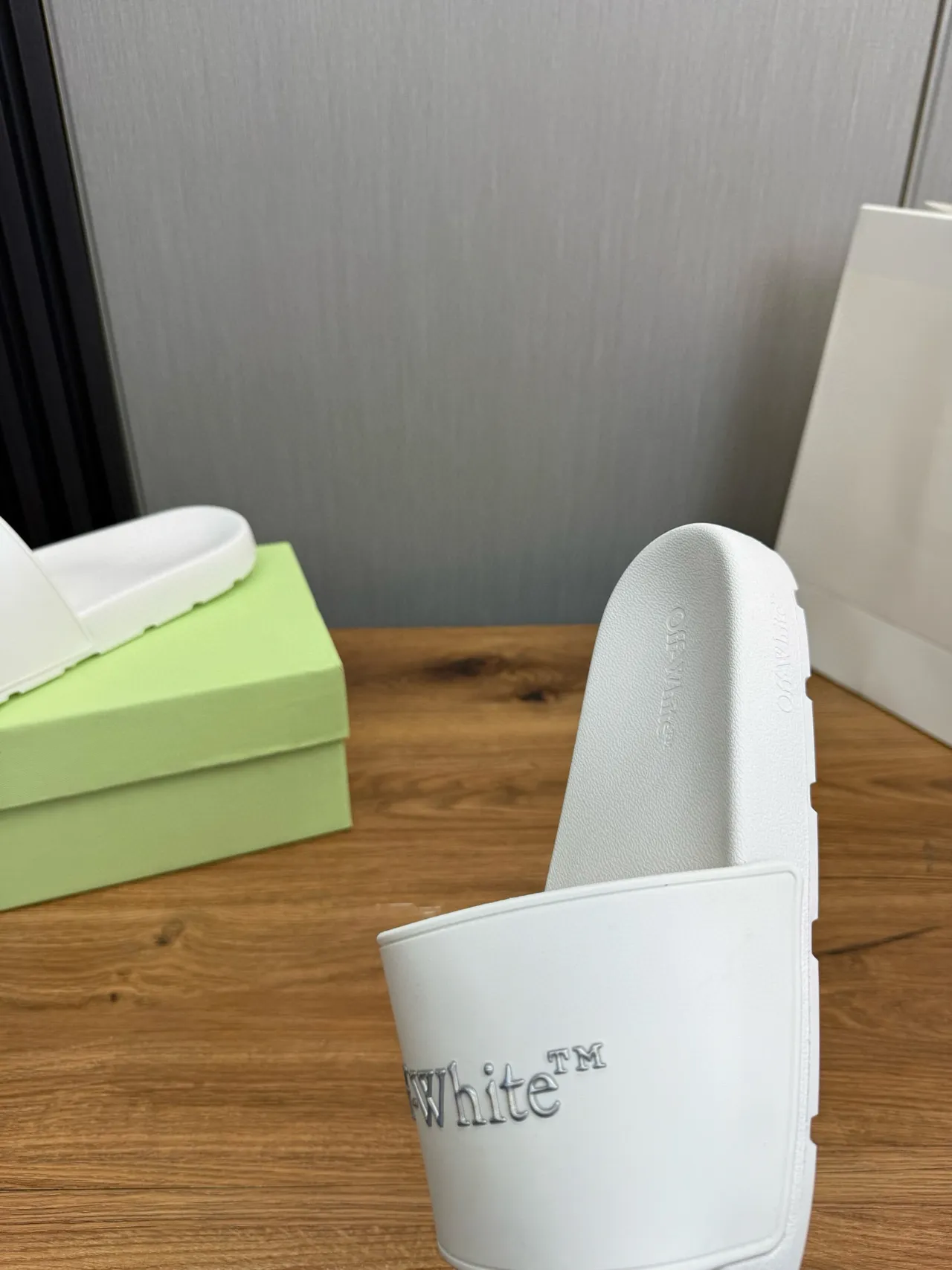 Off-White Slide সাদা মোল্ডেড রাবার চপ্পল 9