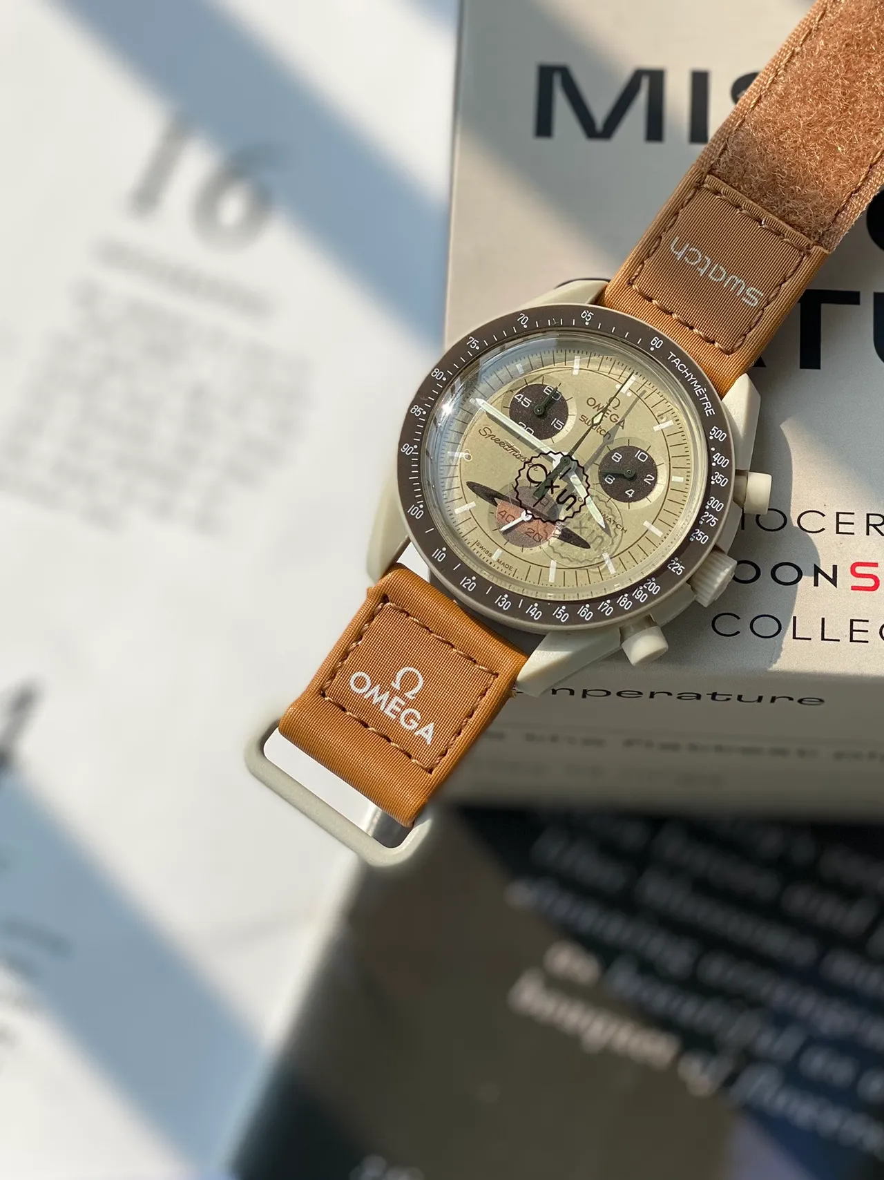 Omega Speedmaster Chronograph وجه بلون بيج حزام بلون تان ساعة ميكانيكية 6