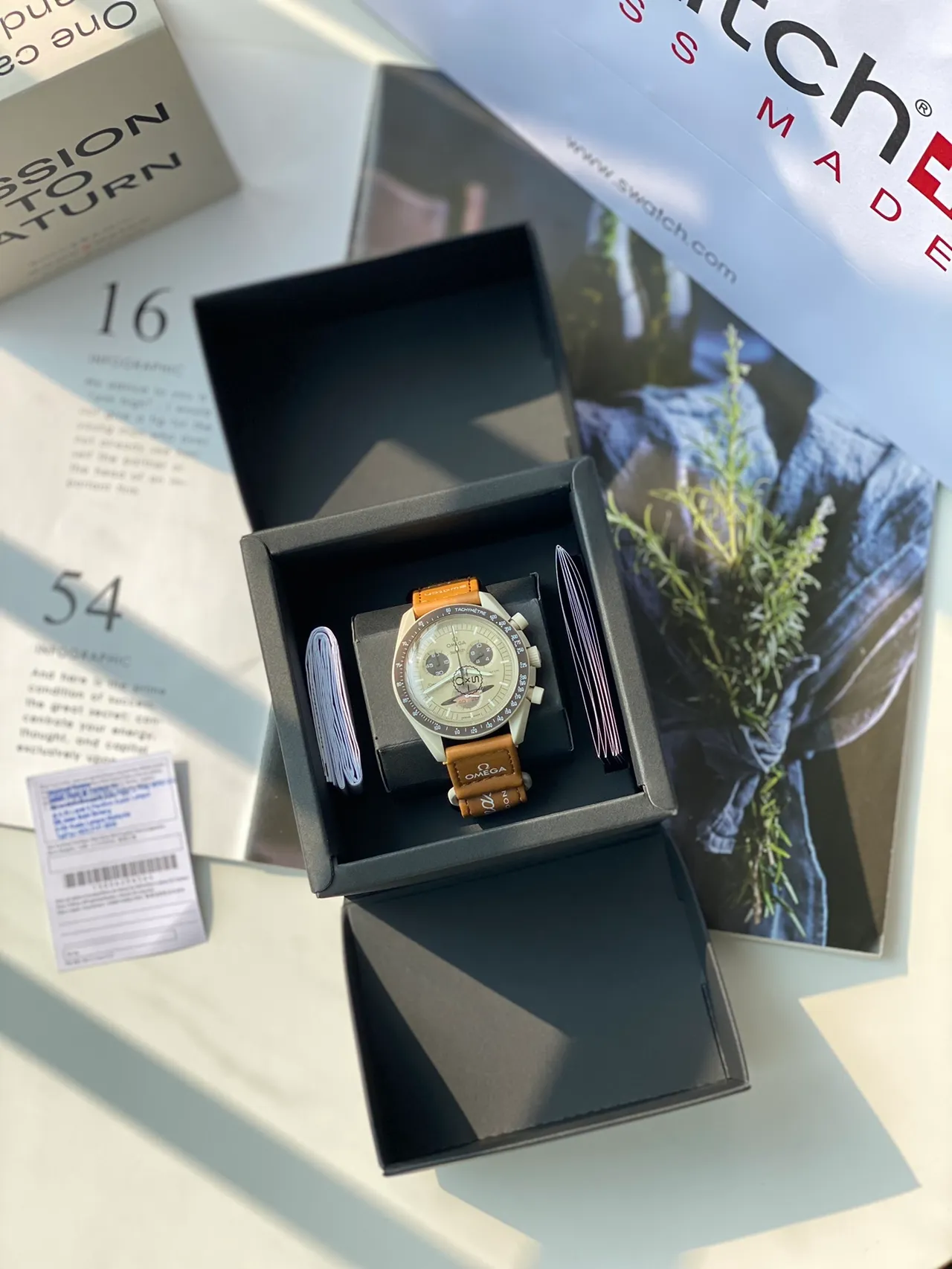 Omega Speedmaster Chronograph وجه بلون بيج حزام بلون تان ساعة ميكانيكية 9