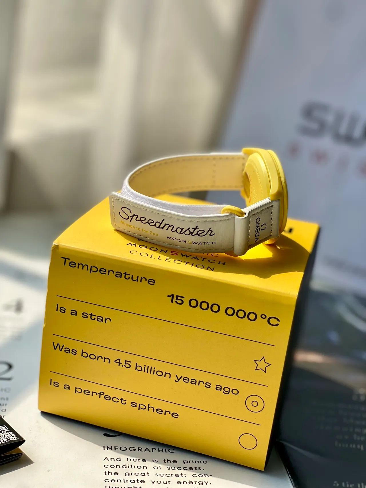 欧米茄 Speedmaster Moonwatch 黄色计时机械腕表 3