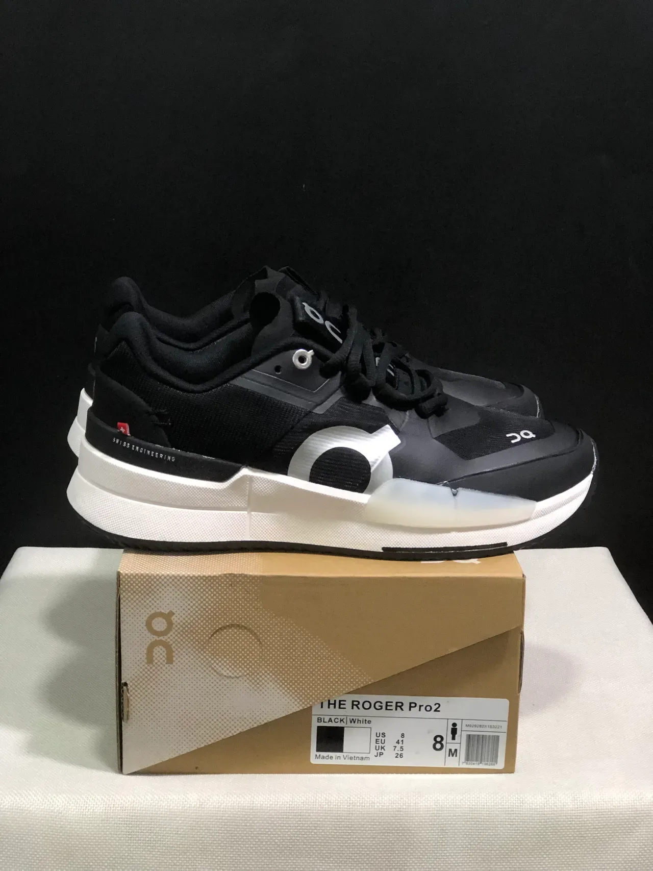 On THE ROGER Pro2 tênis lifestyle preto branco 2