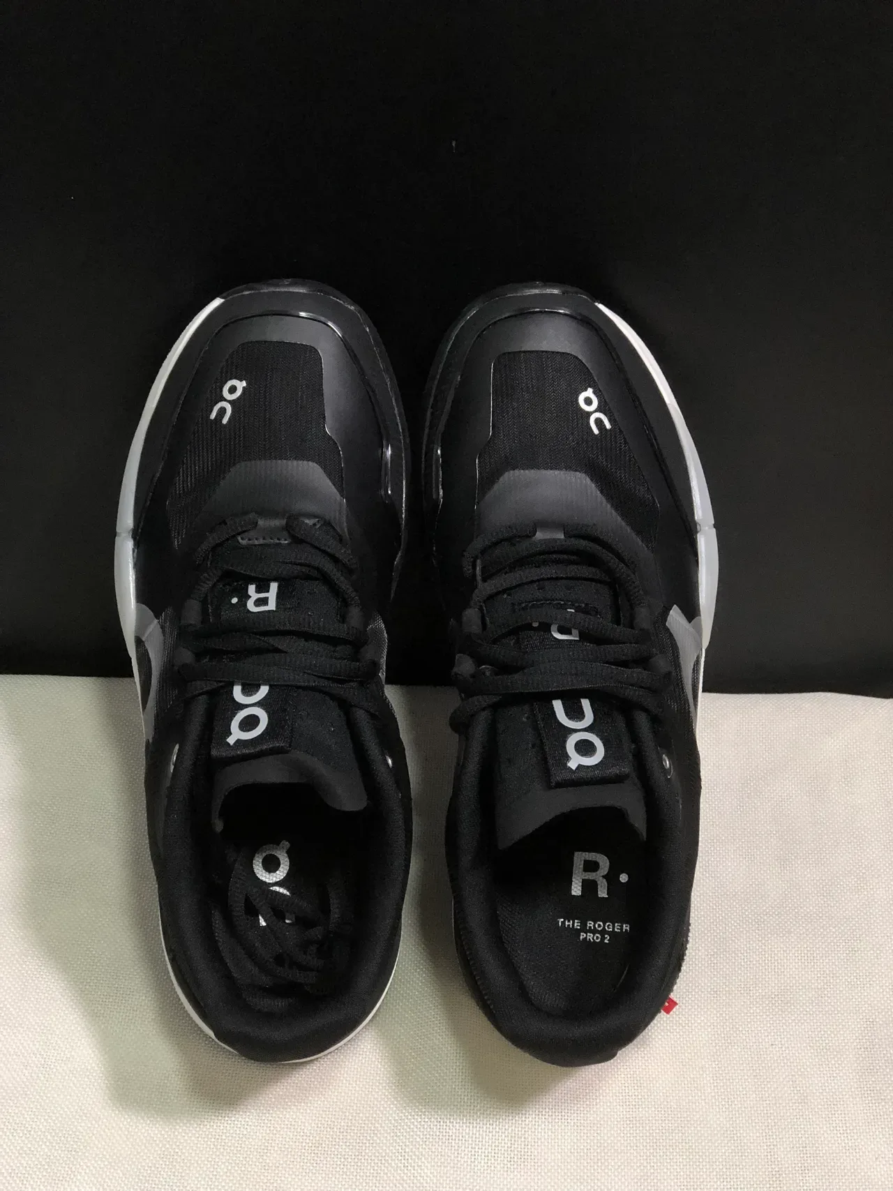 On THE ROGER Pro2 tênis lifestyle preto branco 4