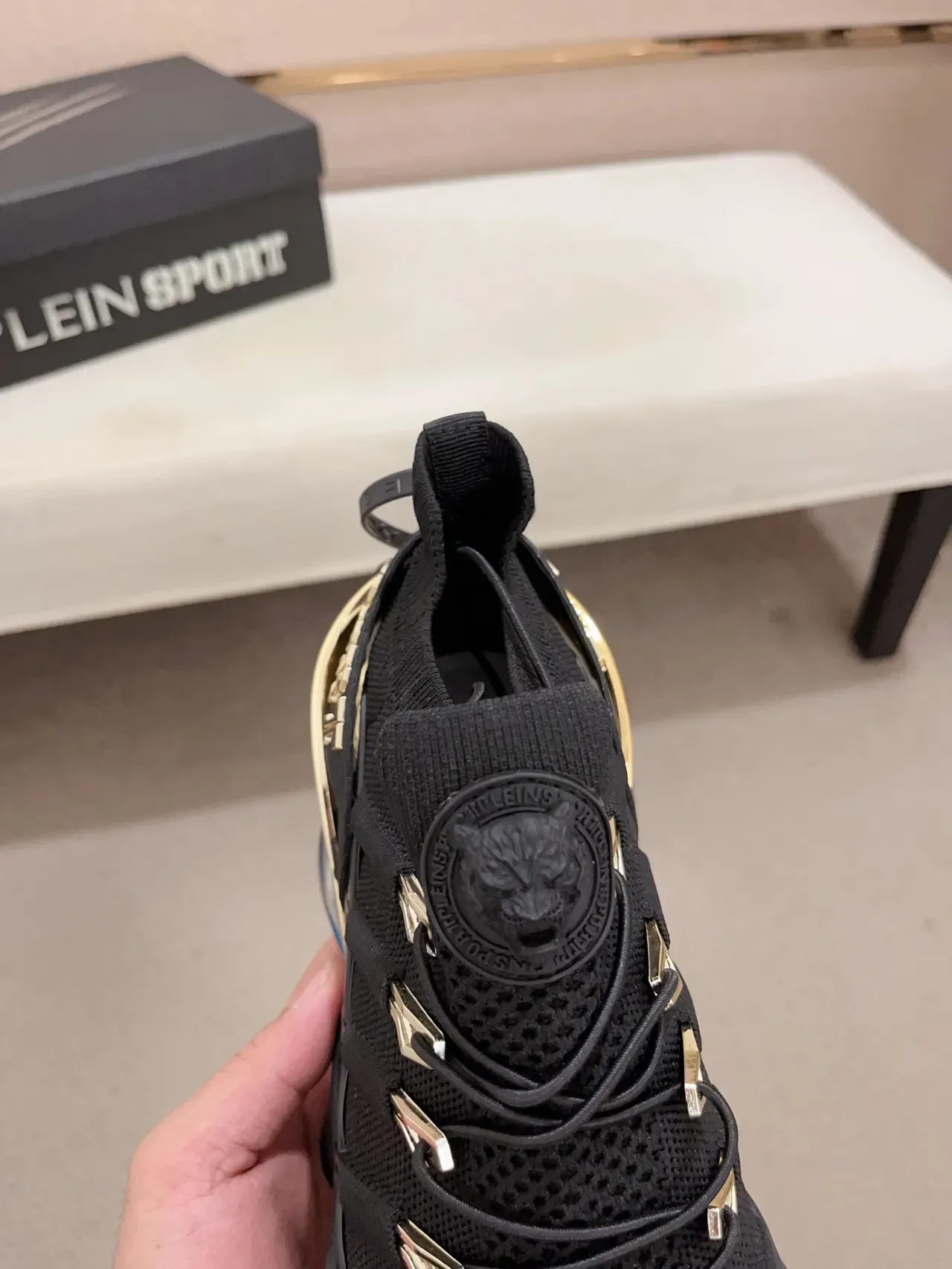 Philipp Plein أسود ذهبي Knit Sock-Fit Upper وسادة مطاطية منحوتة حذاء رياضي سميك 4