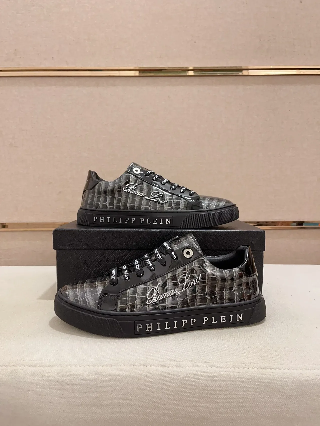 Philipp Plein Black Silver Crocodile-Embossed Patent Leather Metallic Accents Lifestyle Sneakers 7