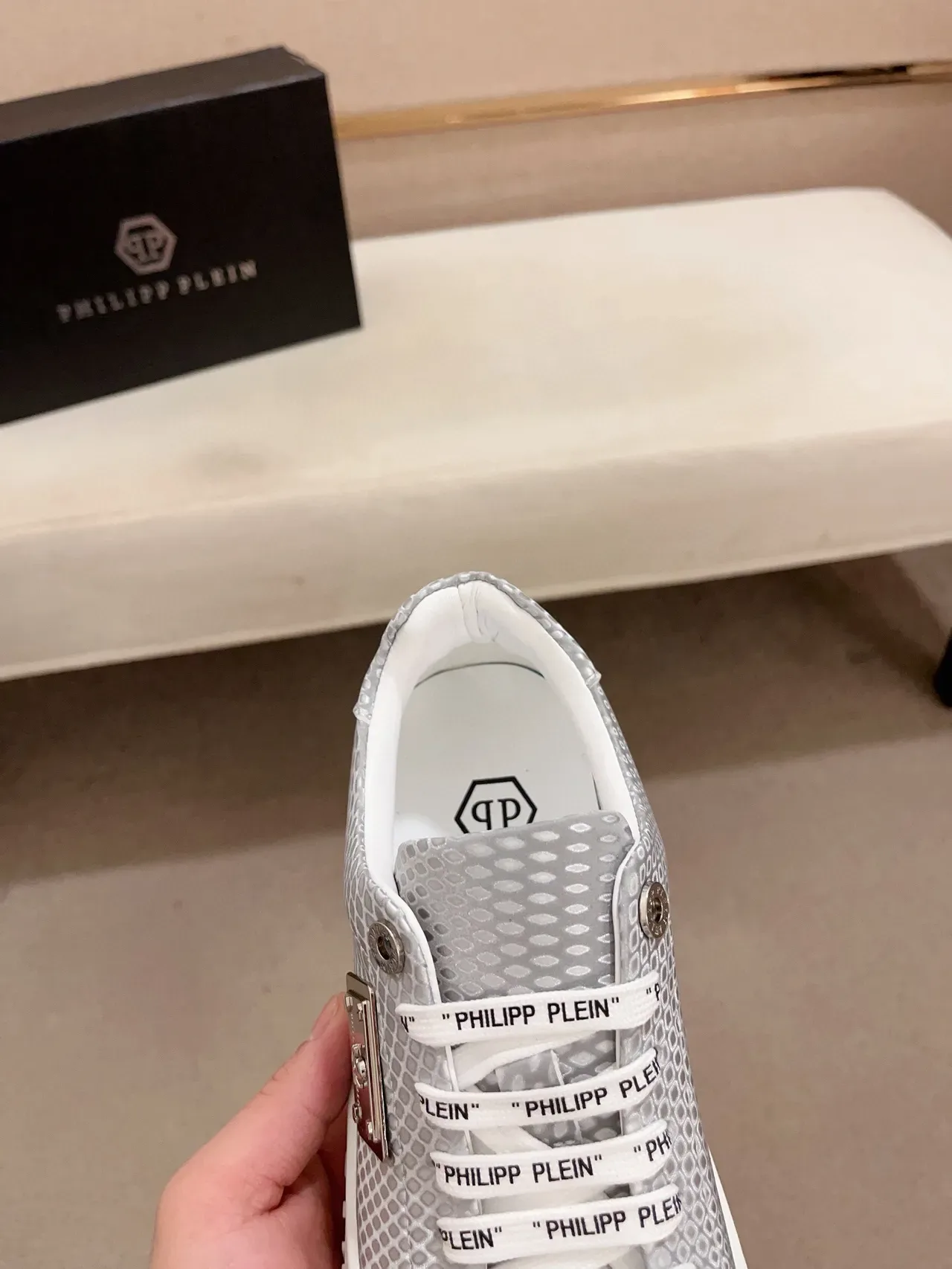 Philipp Plein পারফোরেটেড সিলভার-গ্রে লাইফস্টাইল স্নিকার্স 6