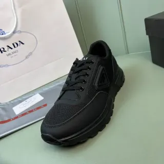 Prada 黑色网面和合成鞋面休闲鞋