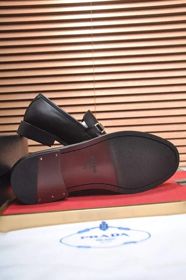 Prada Mocassin Noir Cuir Boucle 3