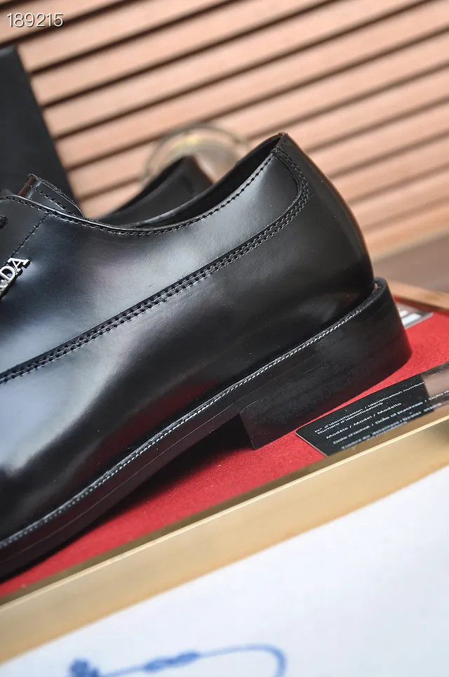 Prada ক্যাপ-টো ফুল ব্রোগ কালো অক্সফোর্ড জুতো 3