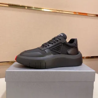 Prada Cloudbust Zapatillas lifestyle de cuero negro con paneles