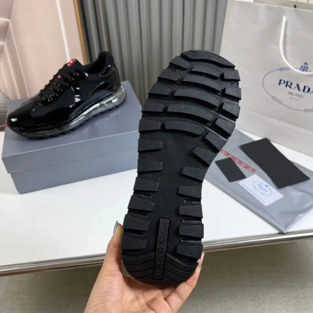 Prada Cloudbust Sneakers Lifestyle Noir en Cuir Patenté et Maille 3