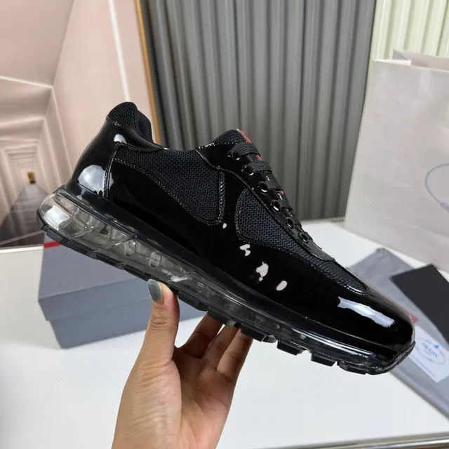 Prada Cloudbust Sneakers Lifestyle Noir en Cuir Patenté et Maille 4