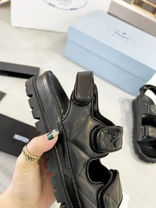 Prada Cloudbust صندل أسود حزامات مطوية قاعدة لوغ كثيفة كاجوال 4