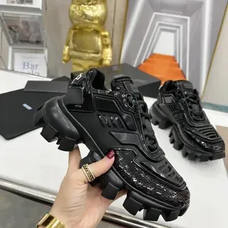 Prada Cloudbust Tênis Pretos Brilhantes de Charol Grossos