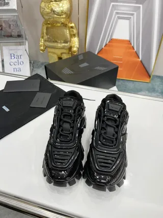 Prada Cloudbust حذاء رياضي أسود متلألئ جلد لامع سميك 2