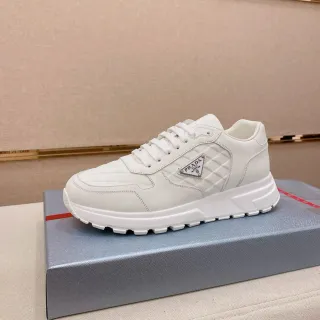 Prada Cloudbust 白色绗缝生活方式运动鞋