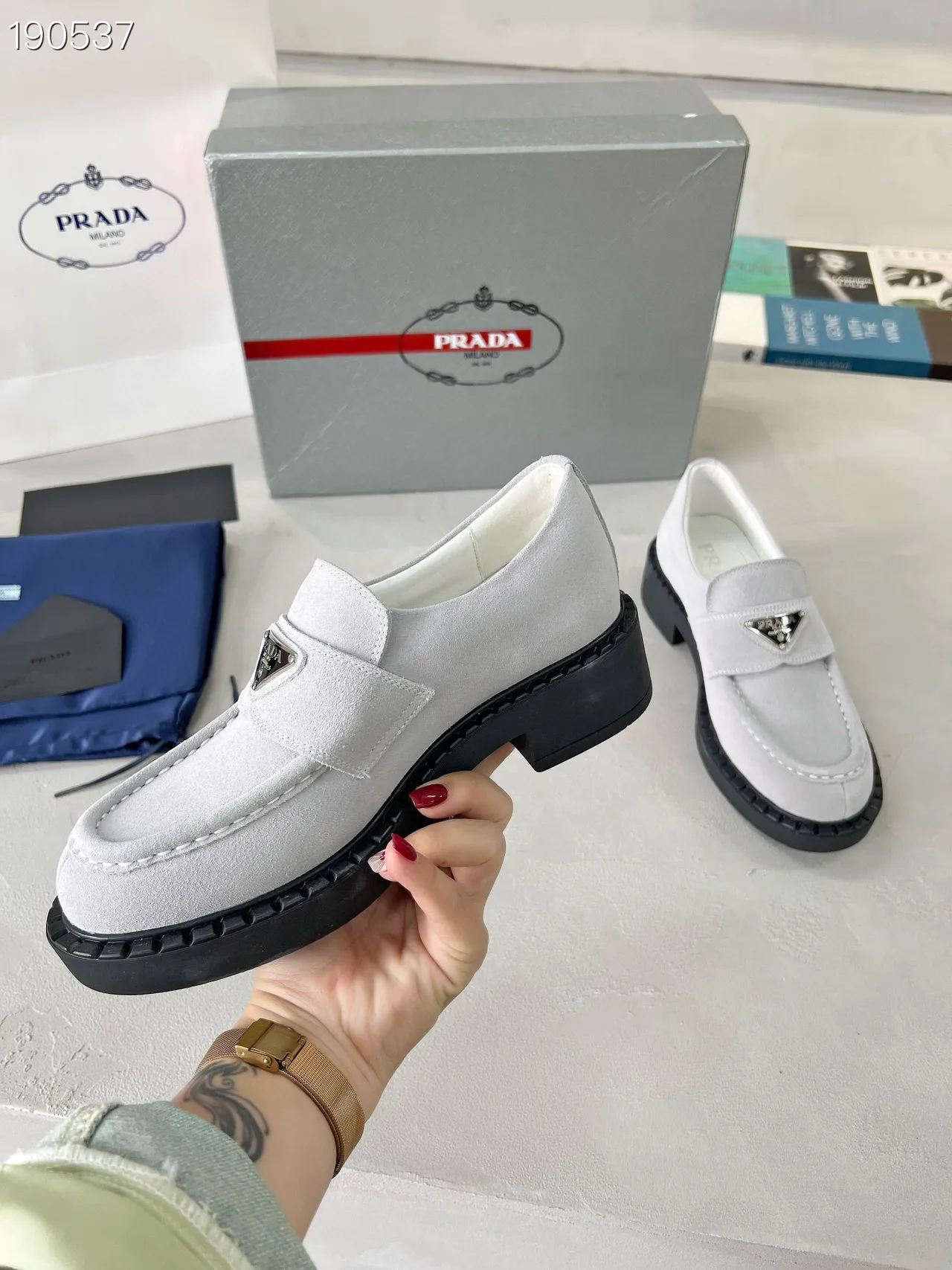 Prada লুফার ধূসর কালো সুয়েড উপরের অংশ মোক-টু সেলাই লুফার 5