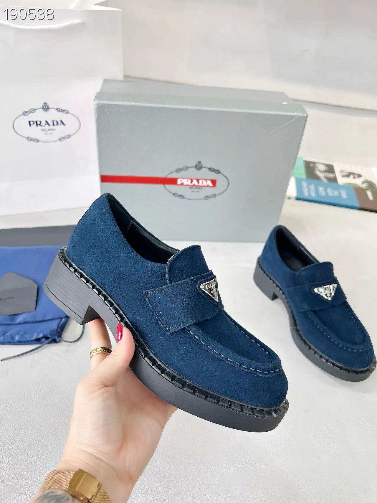 Prada Mocasín Ante Negro Marino Correa Superior Acolchada 8