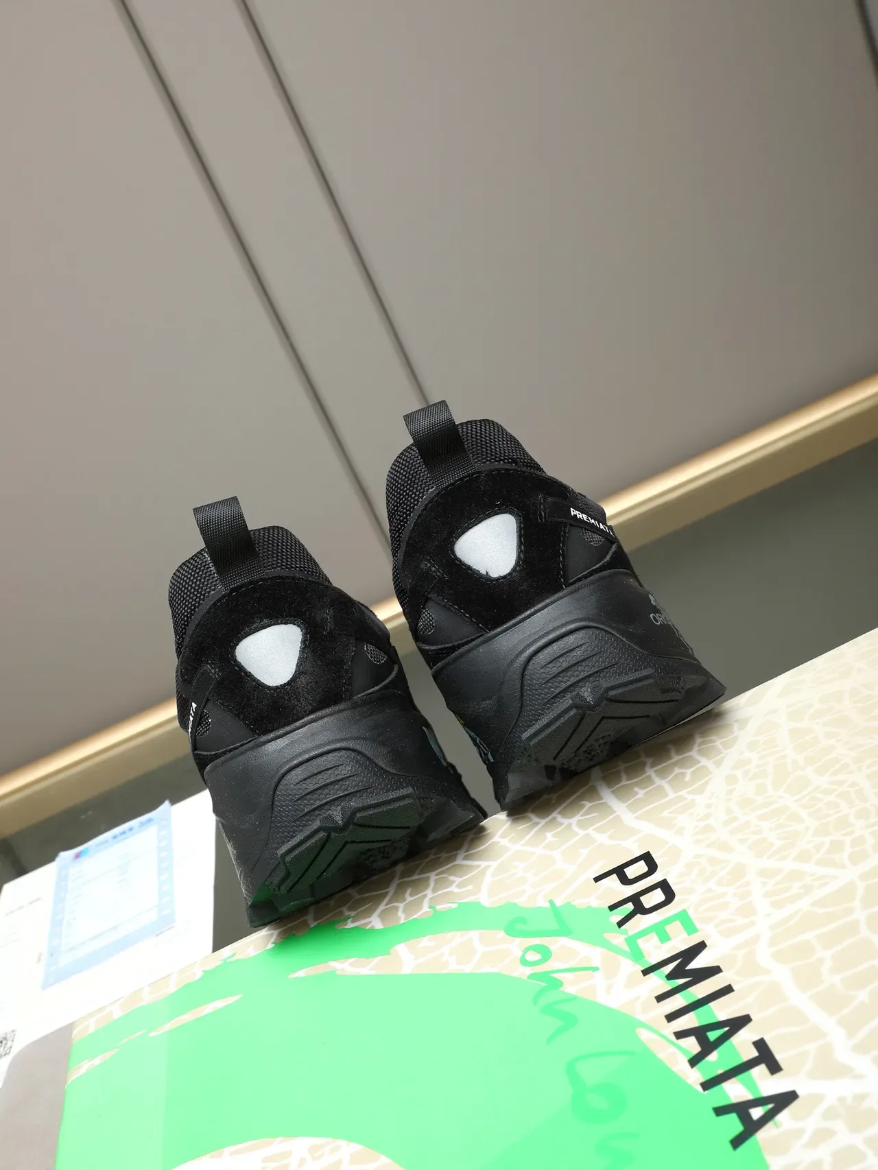 Premiata 黑色黄色鞋底 混合系带和带扣 厚底运动鞋 3