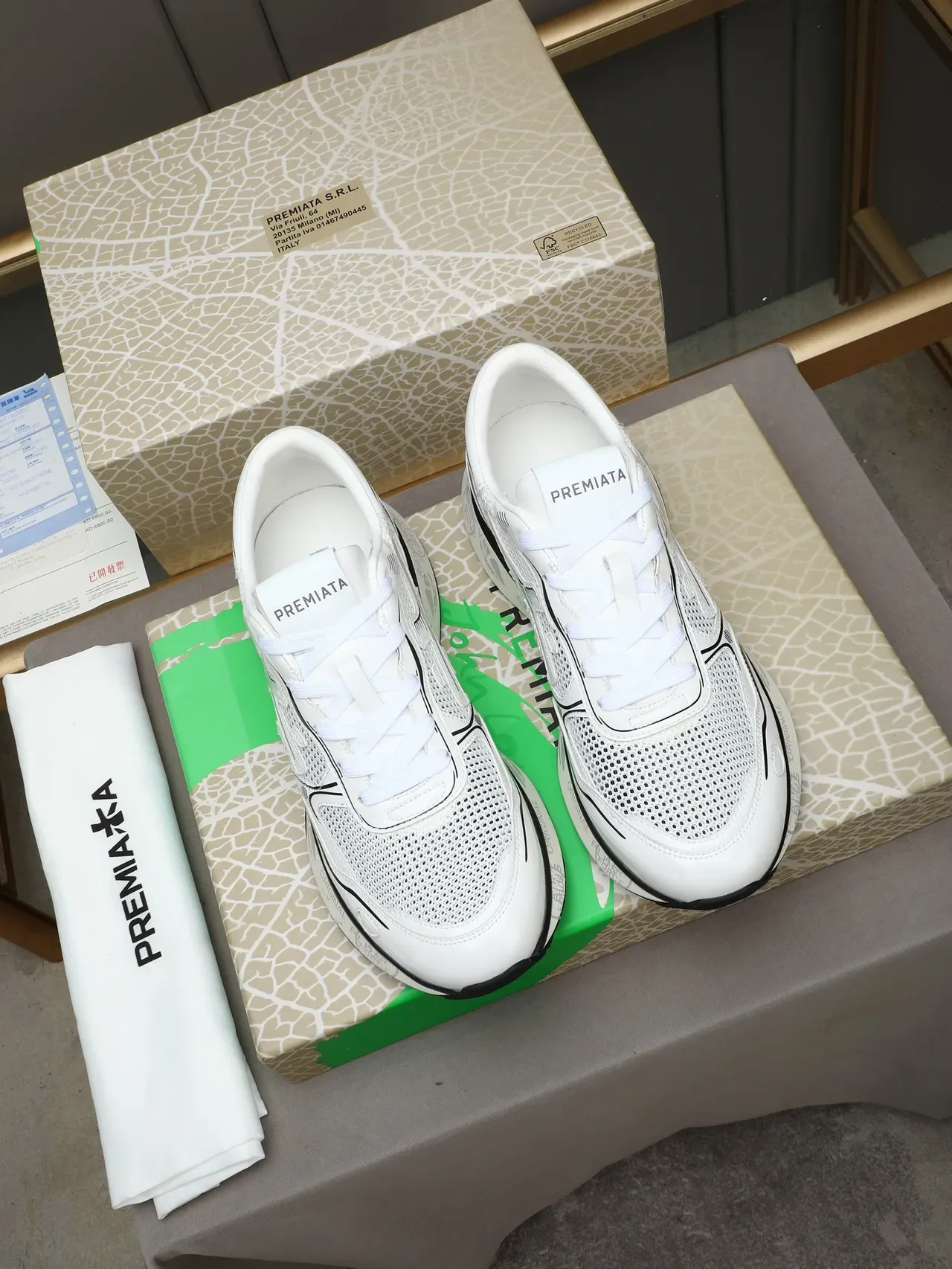 Premiata 白黑网面叠加生活款运动鞋 2
