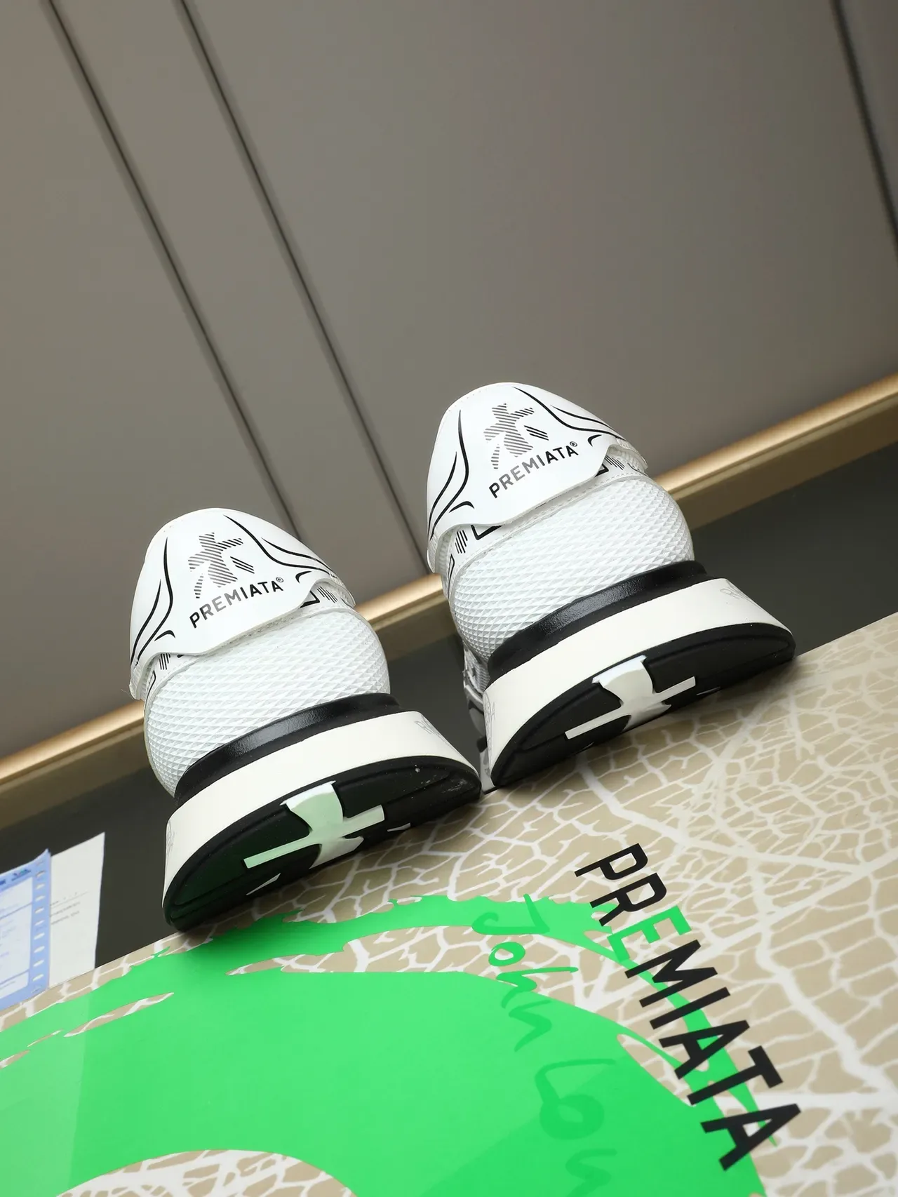 Premiata 白黑网面叠加生活款运动鞋 3