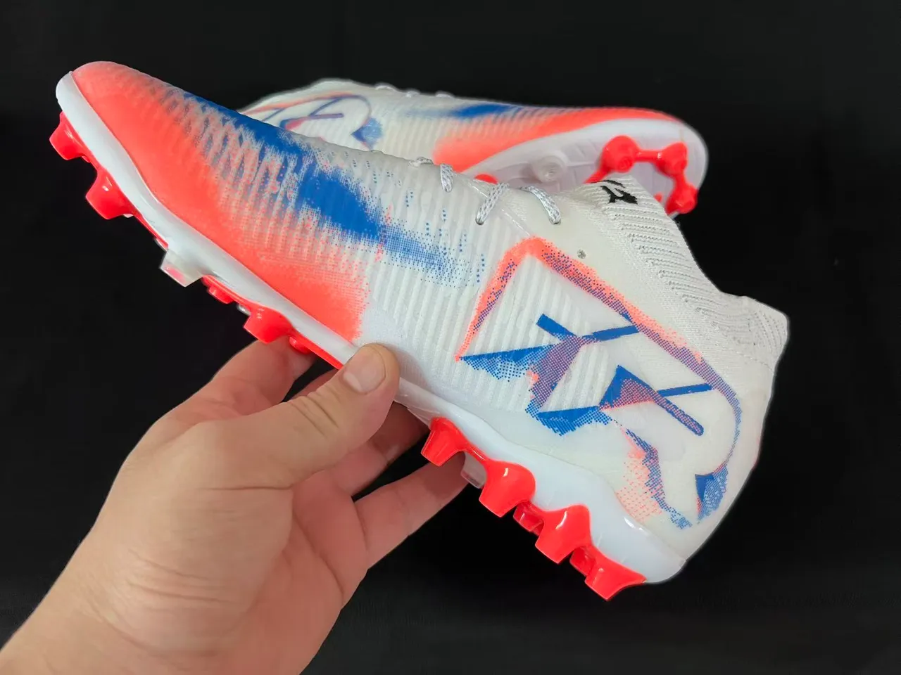 Puma Future Z Gradient White Red Blue Firm-Ground Zapatos de fútbol 4