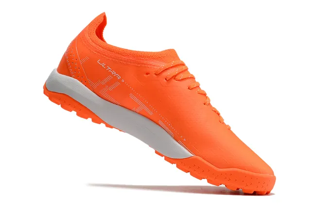 Puma কমলা রূপালী Sock-Fit Knit Upper Low-Profile Studs Turf সকার জুতা 11