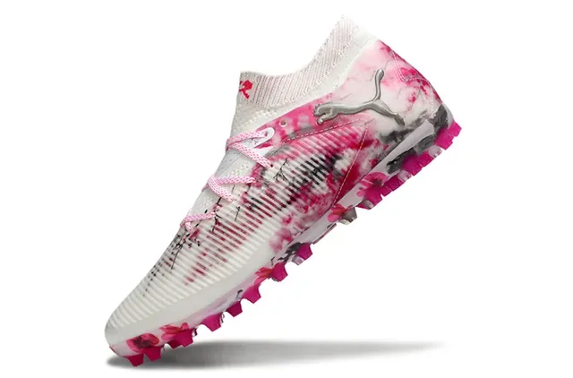 Puma 白色粉色低帮针织鞋面花卉墨水喷溅印花足球鞋 3