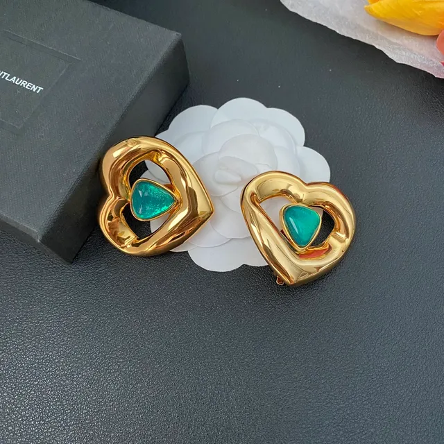Saint Laurent Ami de Coeur أقراط قلب فيروز 5