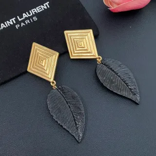 Saint Laurent सोने और काले ज्यामेट्रिक पत्ते ड्रॉप ईयरिंग्स
