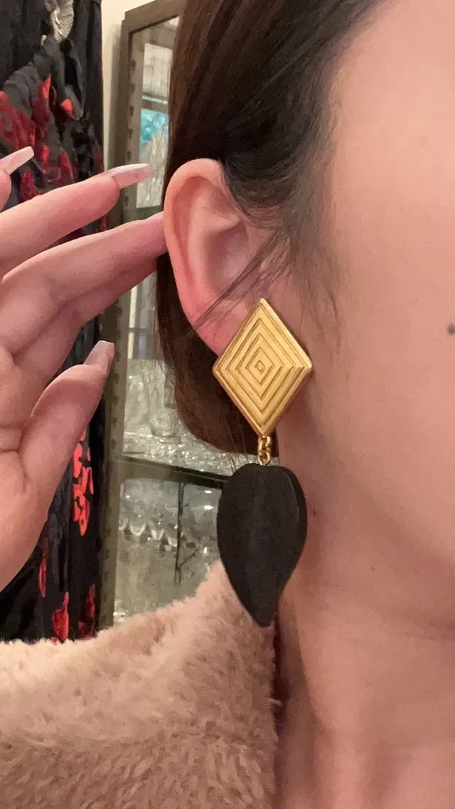 Saint Laurent 金色和黑色几何叶子垂坠耳环 2