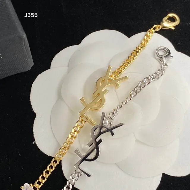 Saint Laurent Monogram Cadena Pulsera Plata y Oro Charm 3