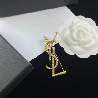 Saint Laurent लॉगो पैटर्न मोड़ती रस्सी सोने का टोन ब्रोच