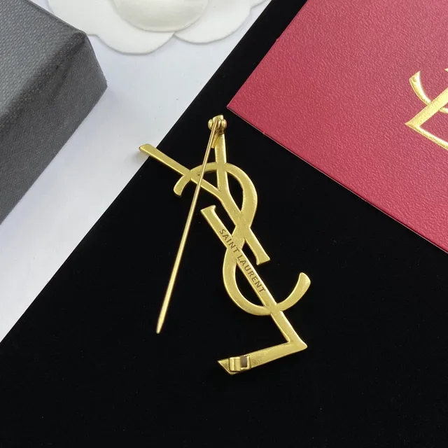 Saint Laurent लॉगो पैटर्न मोड़ती रस्सी सोने का टोन ब्रोच 2