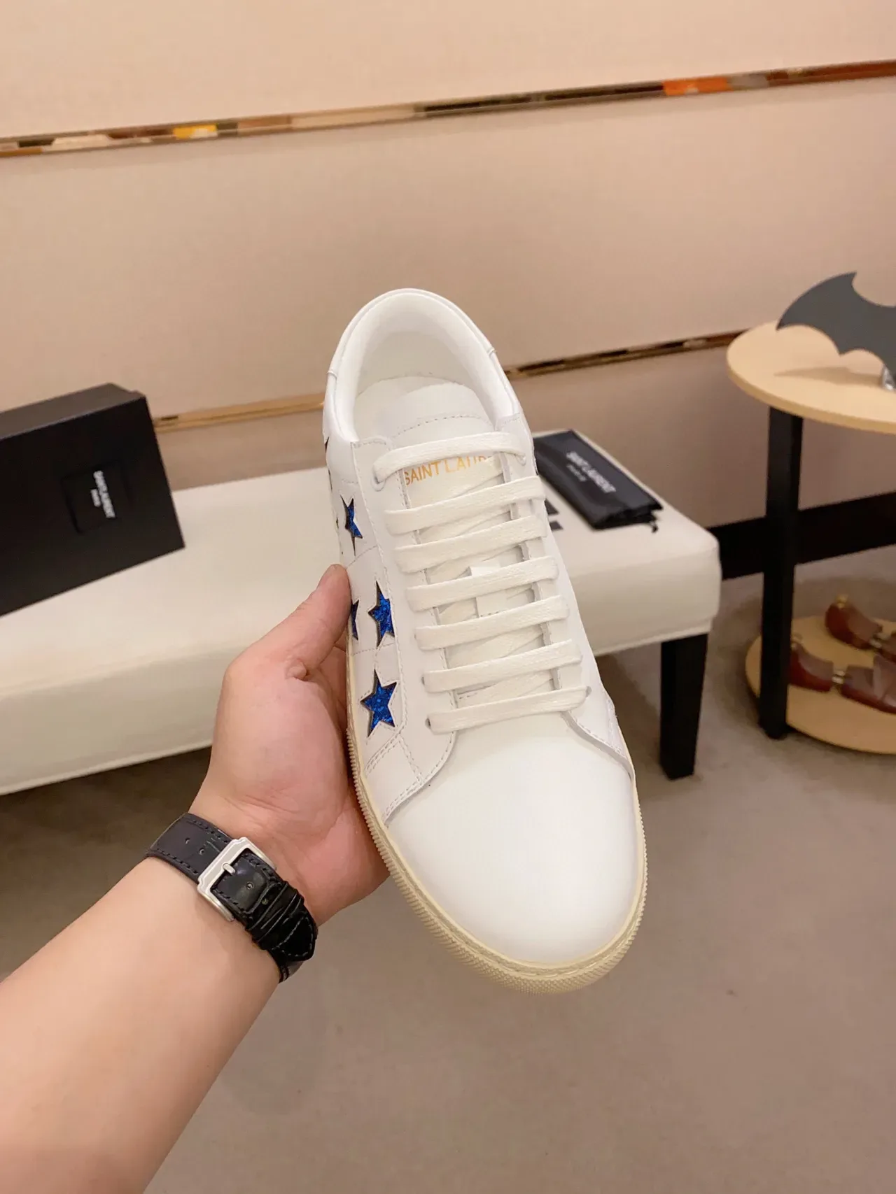Saint Laurent Zapatillas Lifestyle Brancas Azuis de Couro com Apliques de Estrela de Glitter 8