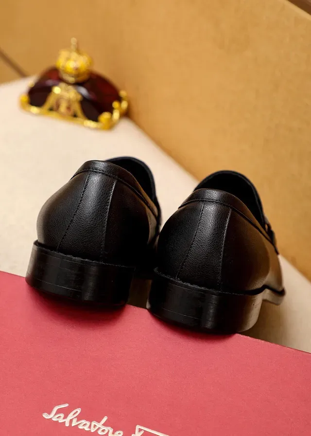 Salvatore Ferragamo Gancini لوفر جلد أسود بكل حصان 3