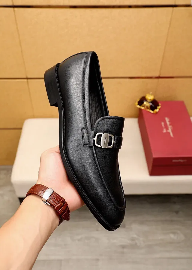 Salvatore Ferragamo Gancini لوفر جلد أسود بكل حصان 5