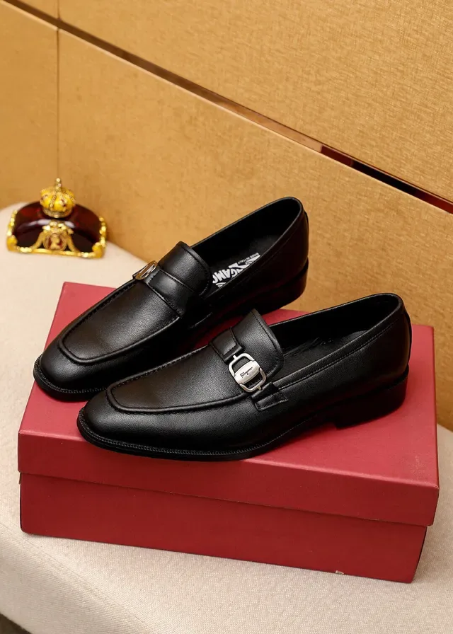 Salvatore Ferragamo Gancini لوفر جلد أسود بكل حصان 7