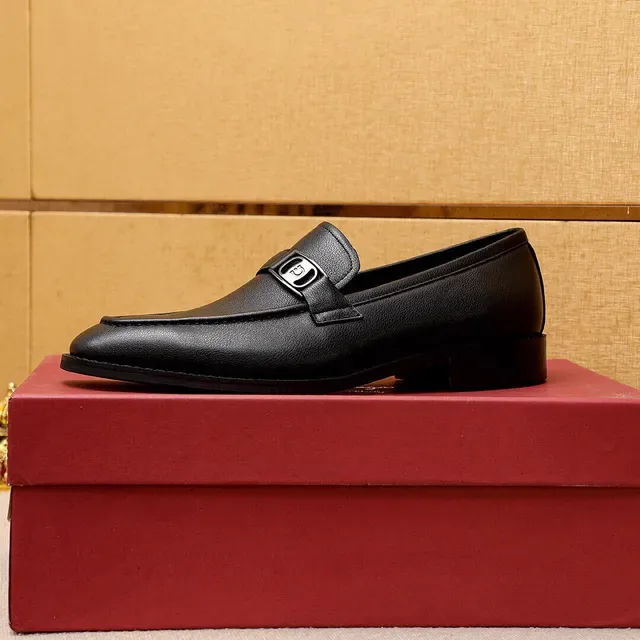 Salvatore Ferragamo Gancini Mocassins en Cuir Noir 6