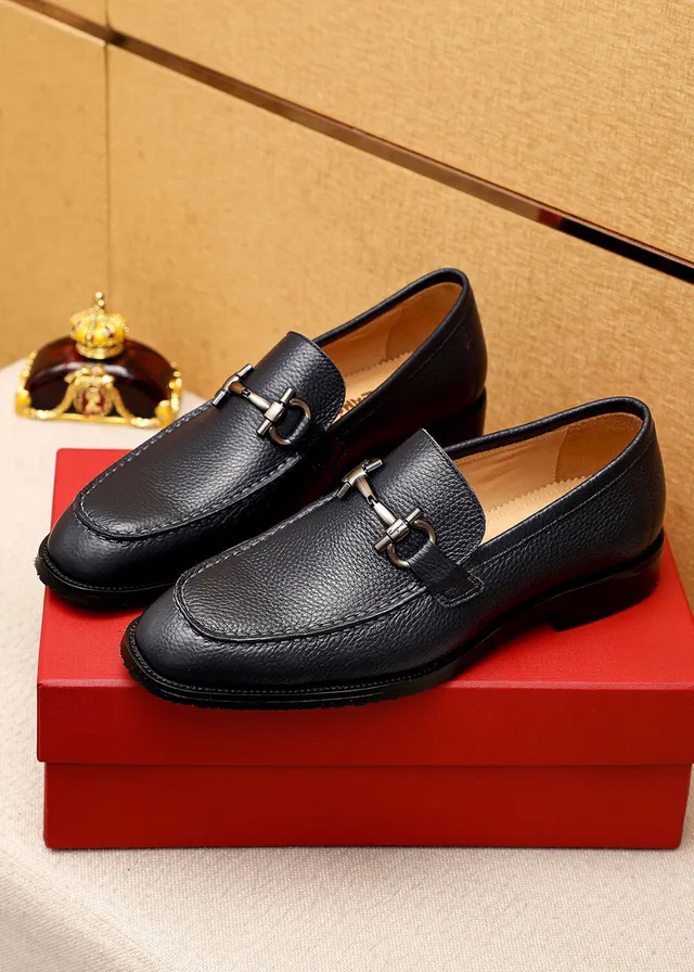 Salvatore Ferragamo Gancini لؤفر بحري جلد مقعر سهل الارتداء لؤفر 2