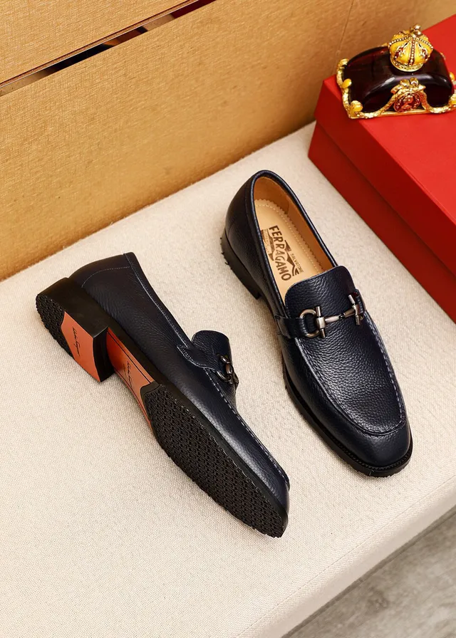 Salvatore Ferragamo Gancini لؤفر بحري جلد مقعر سهل الارتداء لؤفر 3