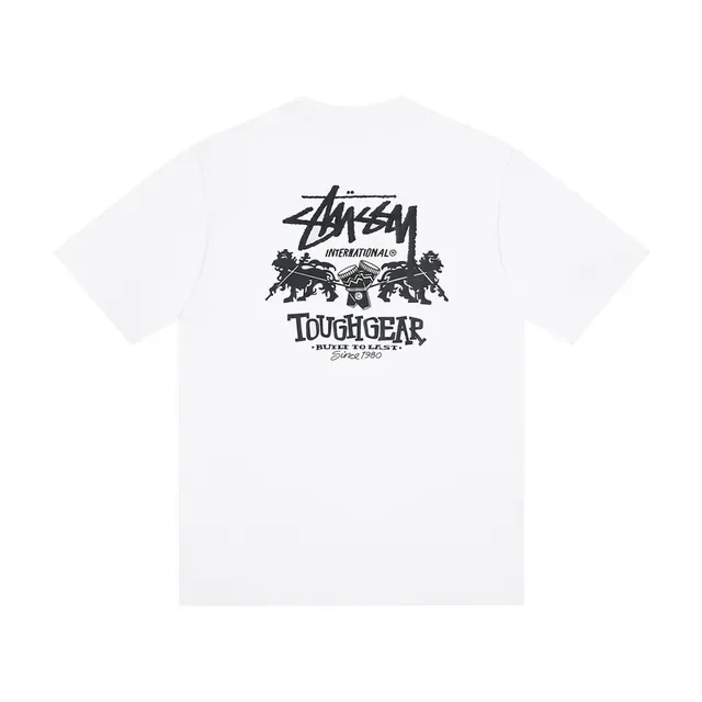 Camiseta Stussy Toughgear estampa gráfica gola redonda 2