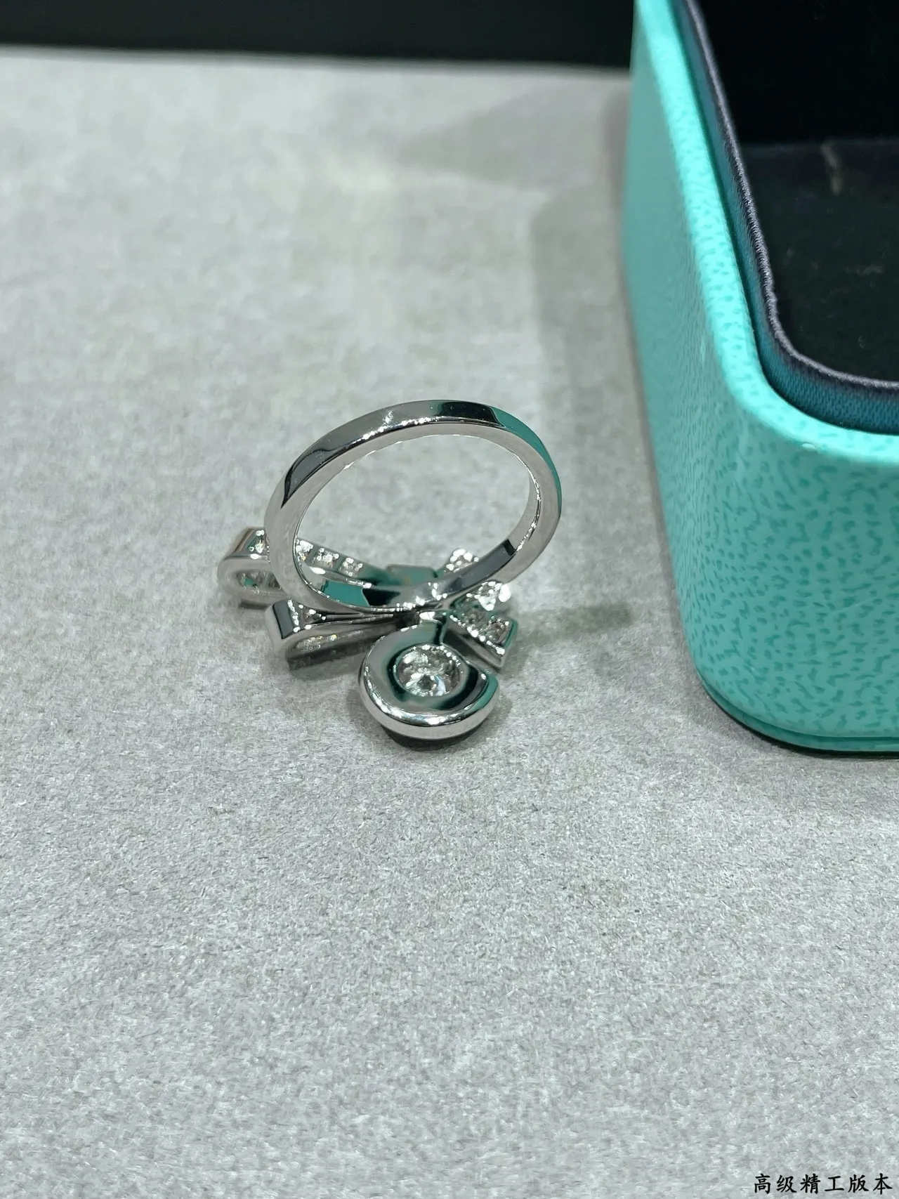 Tiffany & Co. 蝴蝶结 Pavé 钻石 光环 胸针 4