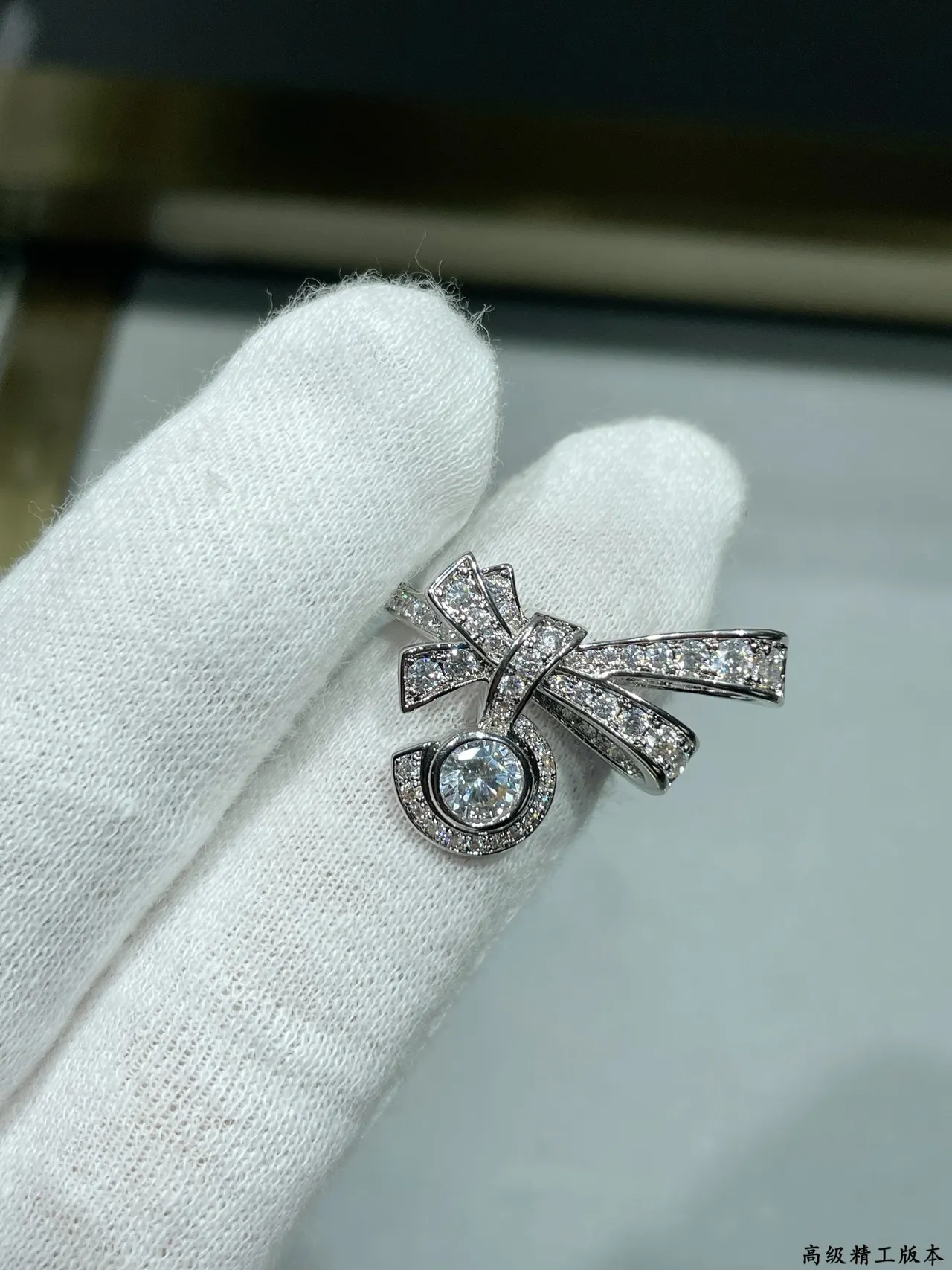Tiffany & Co. 蝴蝶结 Pavé 钻石 光环 胸针 5