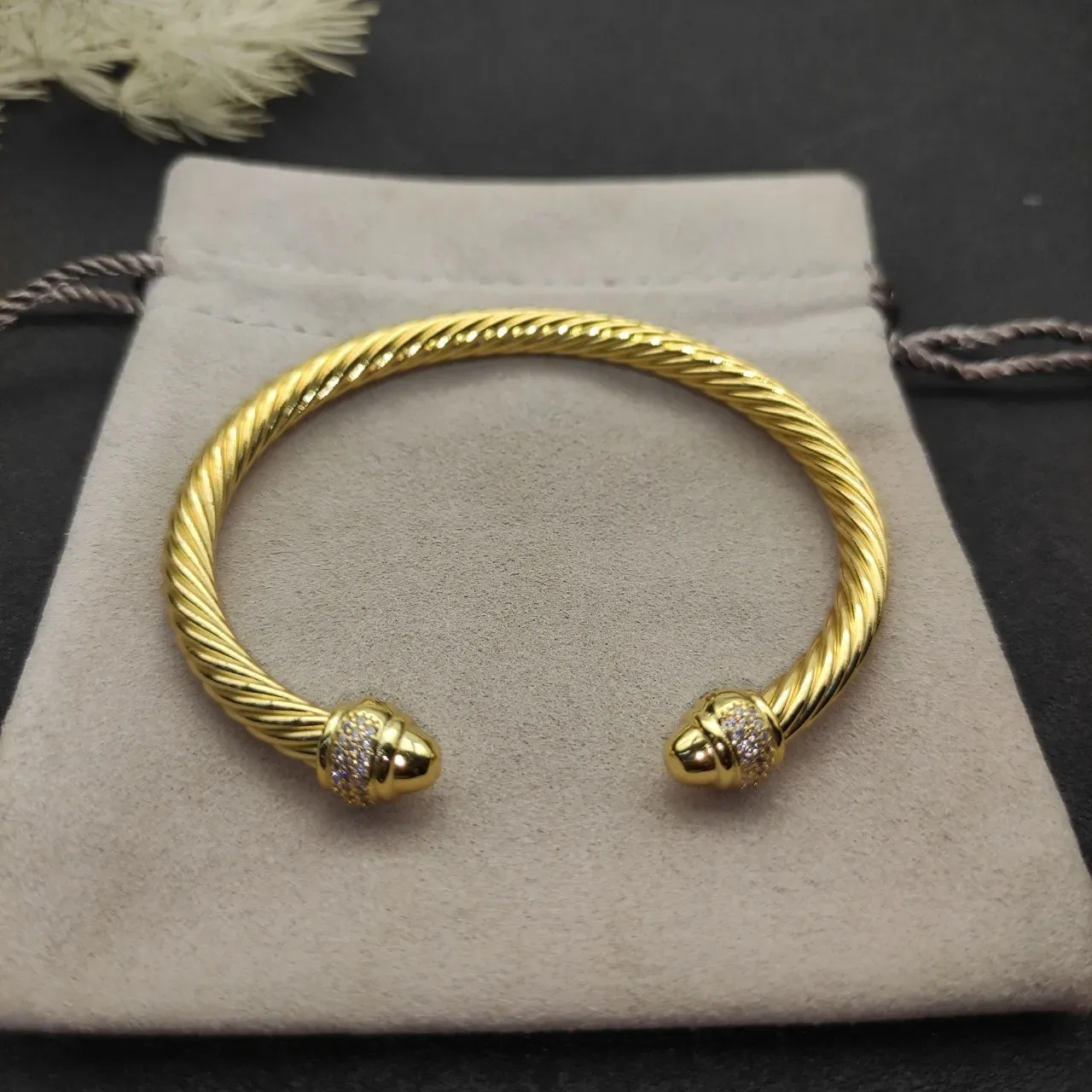Tiffany & Co. HardWear Corde Tordue Capuchon Diamants Pavé Bracelet en Or 6