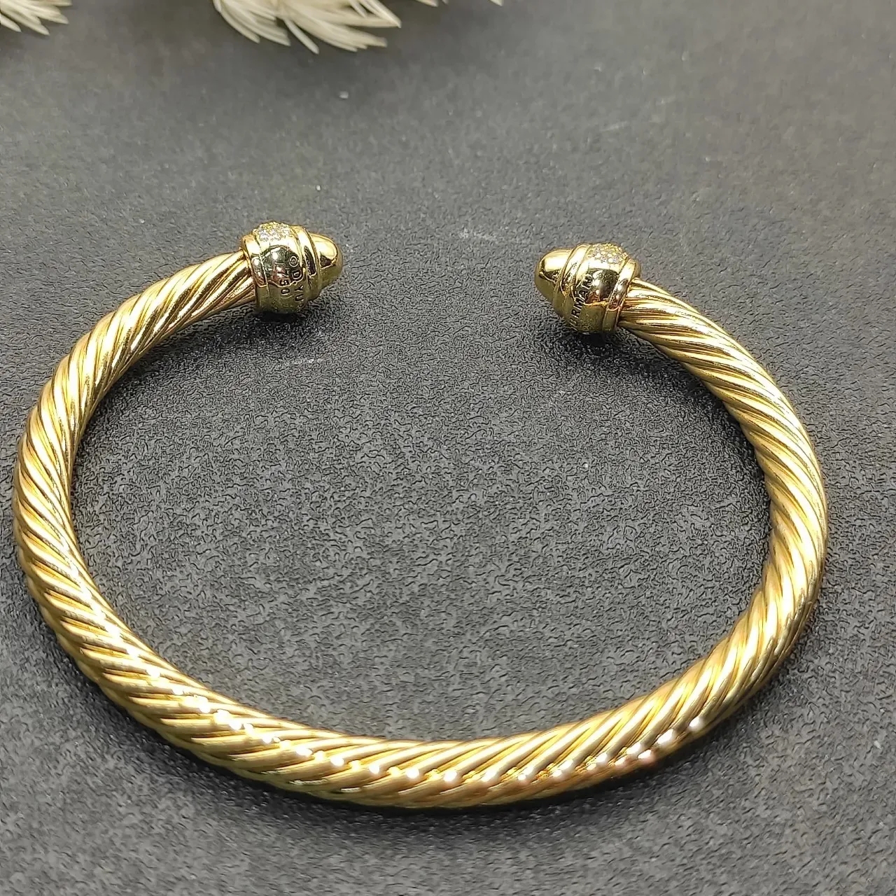 Tiffany & Co. HardWear Corde Tordue Capuchon Diamants Pavé Bracelet en Or 8